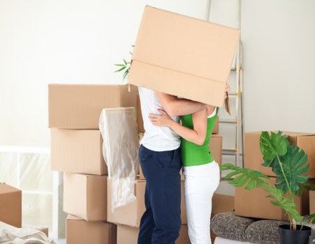 Packing materials and organized boxes used by Whitecity packers